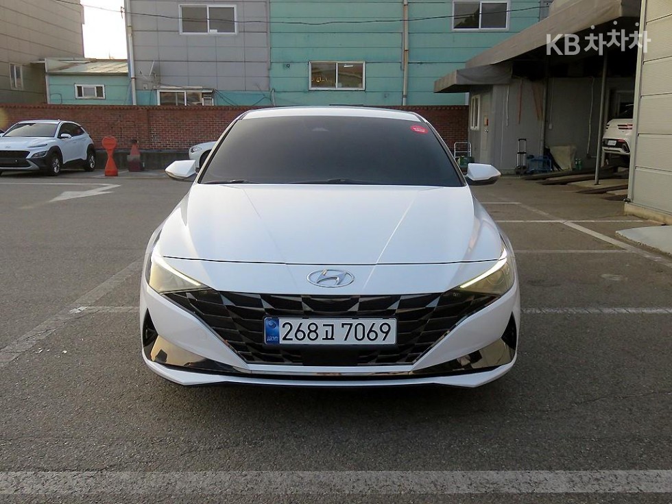 Hyundai Avante — фото 2