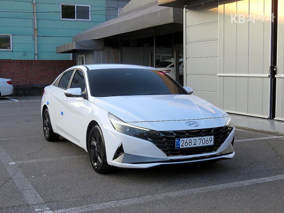 Hyundai Avante — фото 1