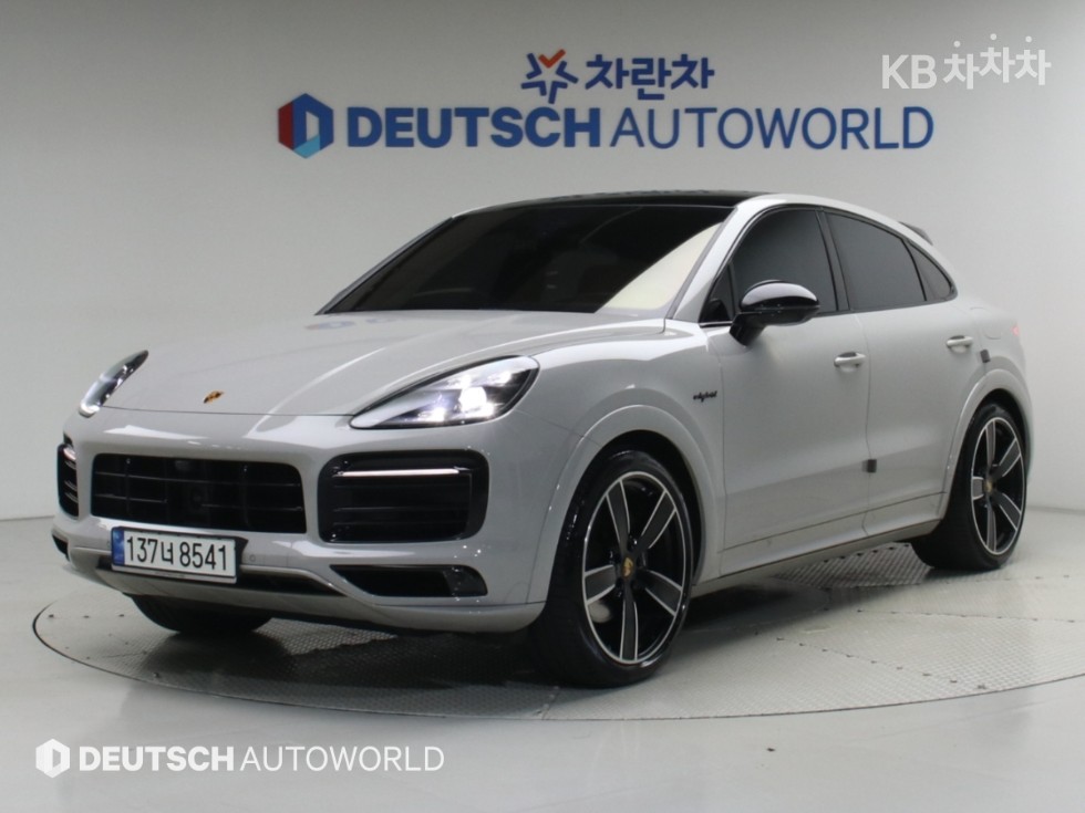 Porsche Cayenne BASE MODEL — фото 1