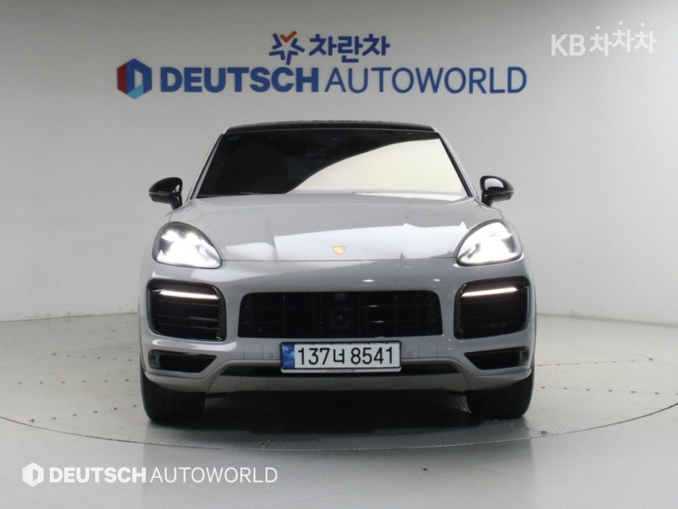 Porsche Cayenne BASE MODEL — фото 3