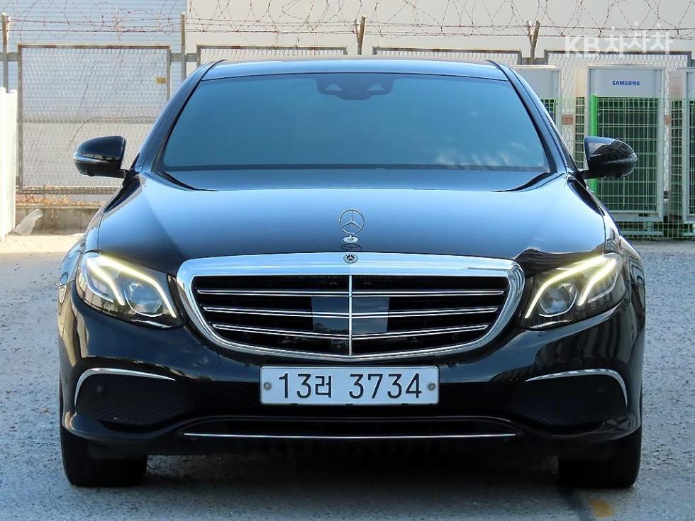 مرسيدس E-Class