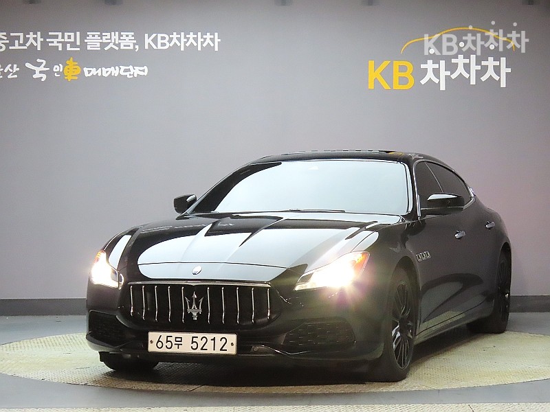 Maserati Quattroporte