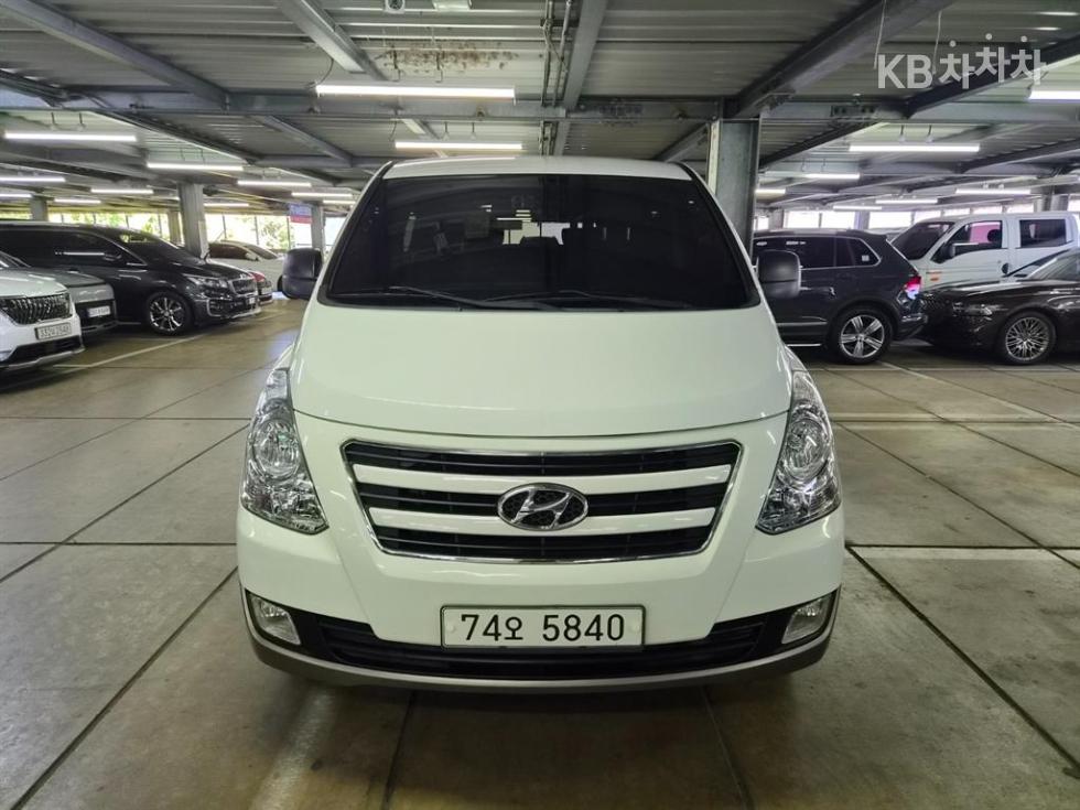 Hyundai Grand Starex