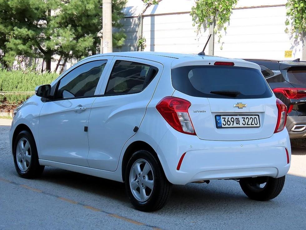 GM Korea Chevrolet Spark BASE MODEL — фото 3