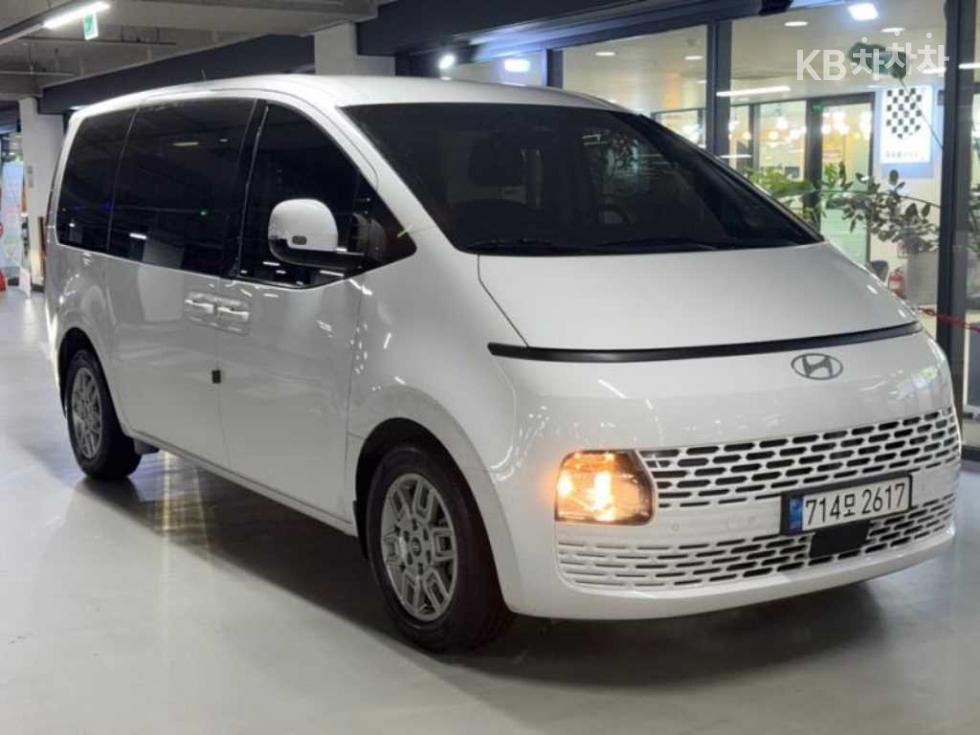 Hyundai Staria — фото 2