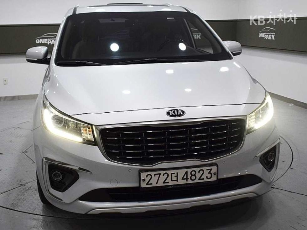 Kia Carnival PRESTIGE — фото 2
