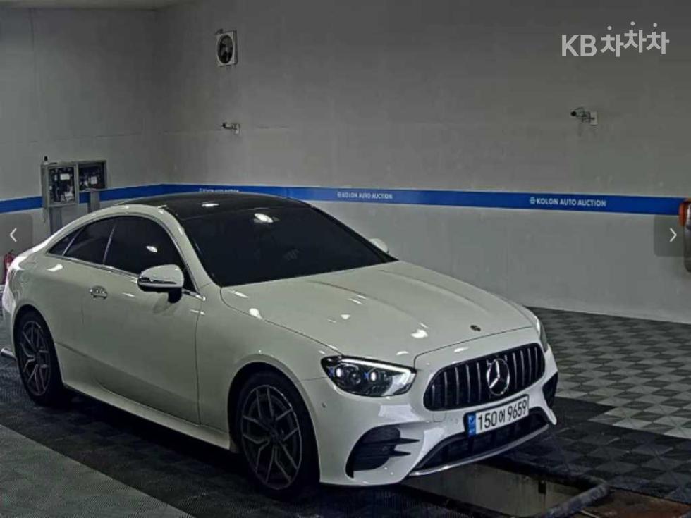 Mercedes-Benz E-Class BASE MODEL — фото 2