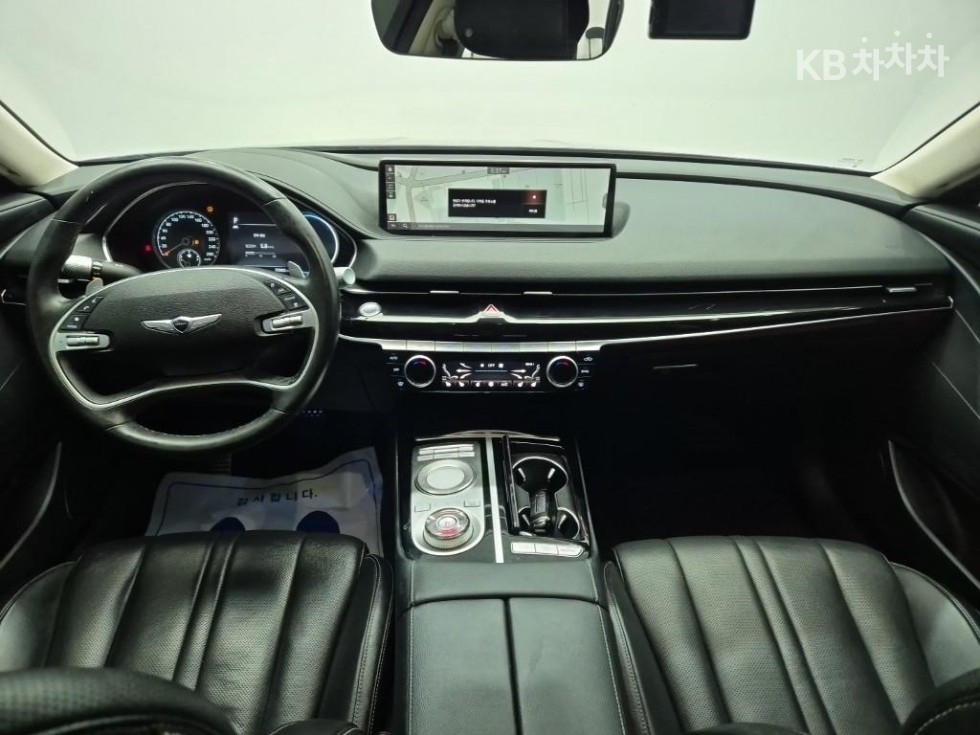 Genesis G80 — miniaturë 8