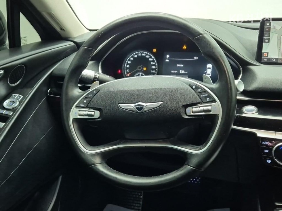 Genesis G80 — miniaturë 6