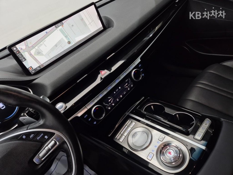Genesis G80 — miniaturë 9