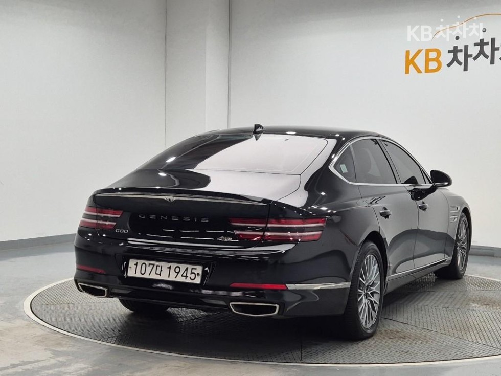Genesis G80 — miniaturë 3