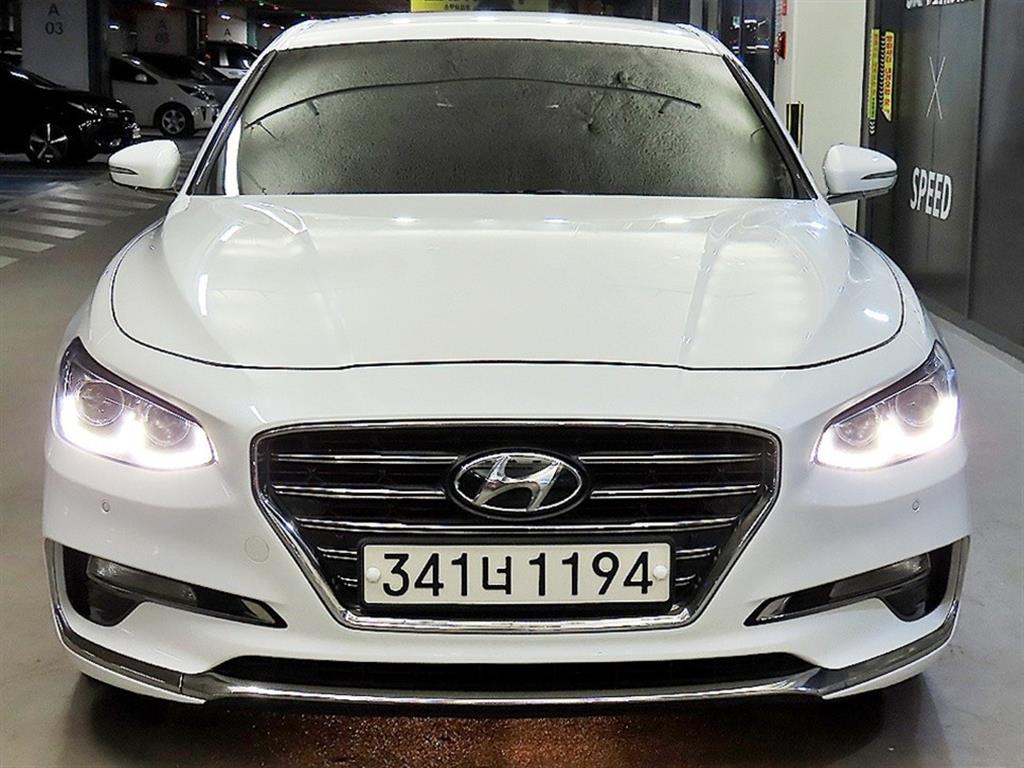 Hyundai Grandeur BASE MODEL — фото 2