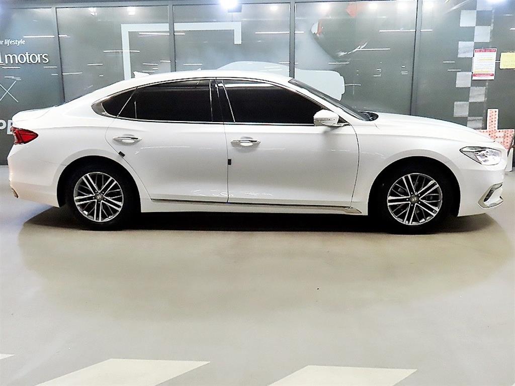 Hyundai Grandeur BASE MODEL — фото 3