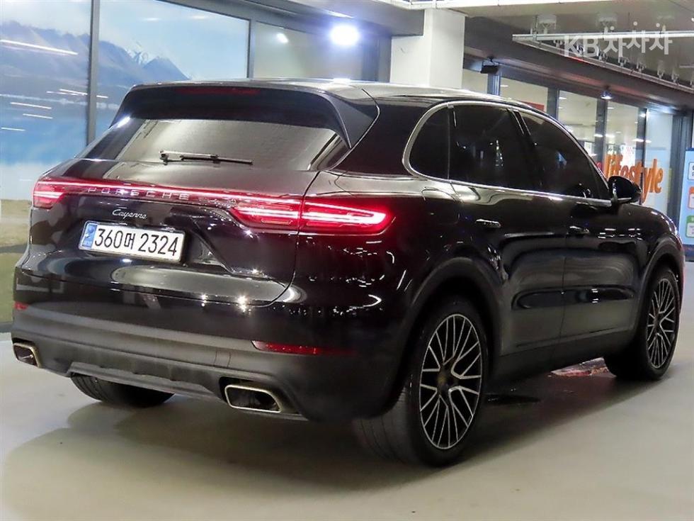 Porsche Cayenne BASE MODEL — фото 4