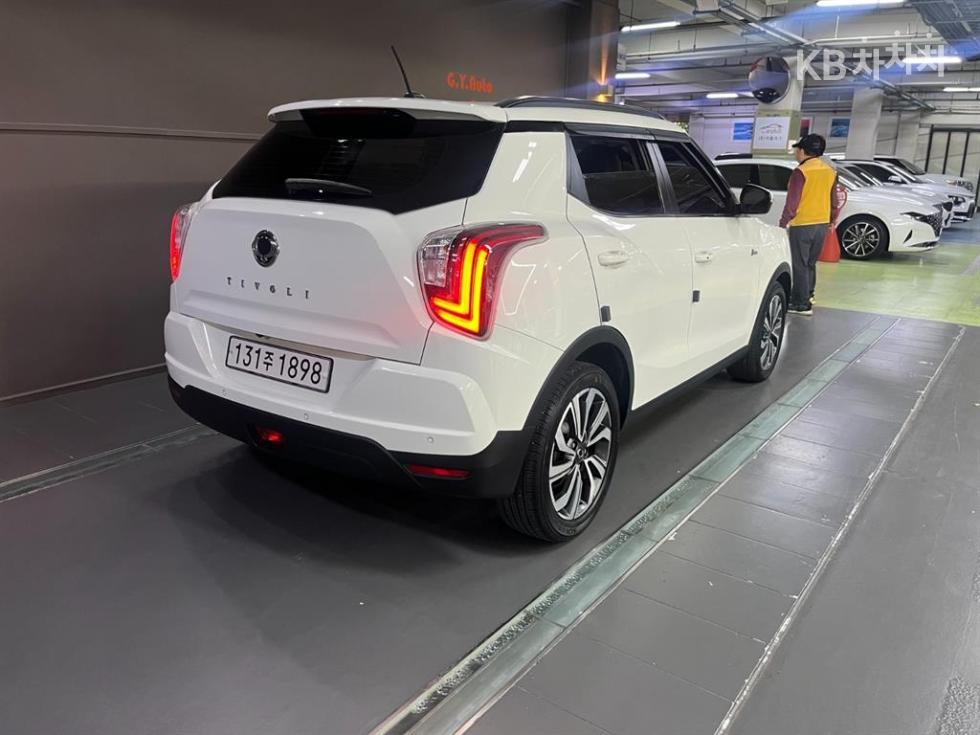 KG Mobility Tivoli BASE MODEL — фото 4