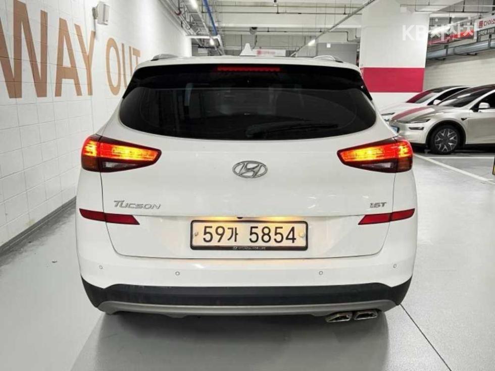 Hyundai Premium — фото 4
