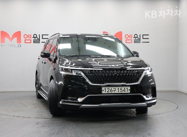Kia Carnival SIGNATURE — фото 1