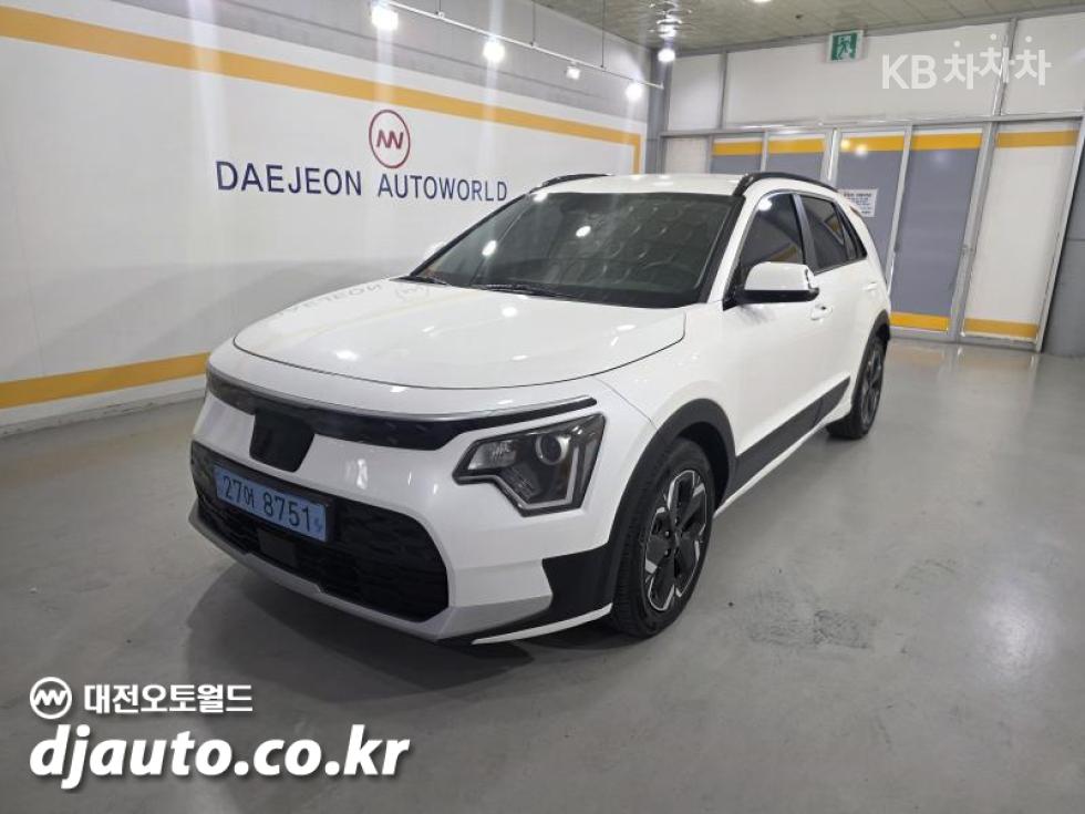 Kia BASE MODEL — фото 2