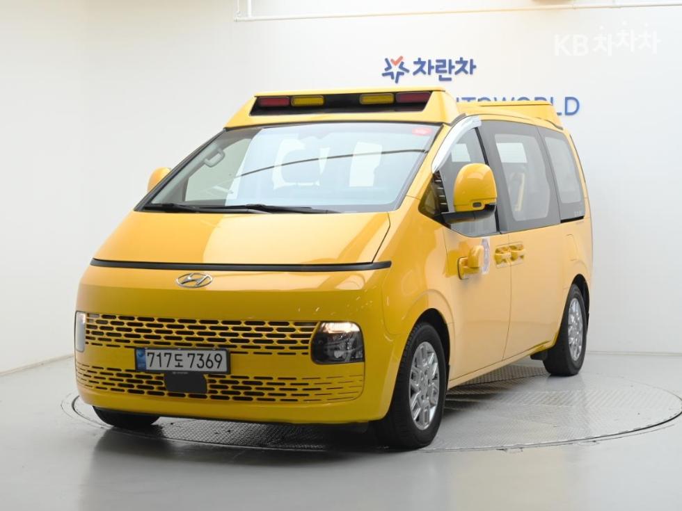 Hyundai Staria BASE MODEL — фото 1