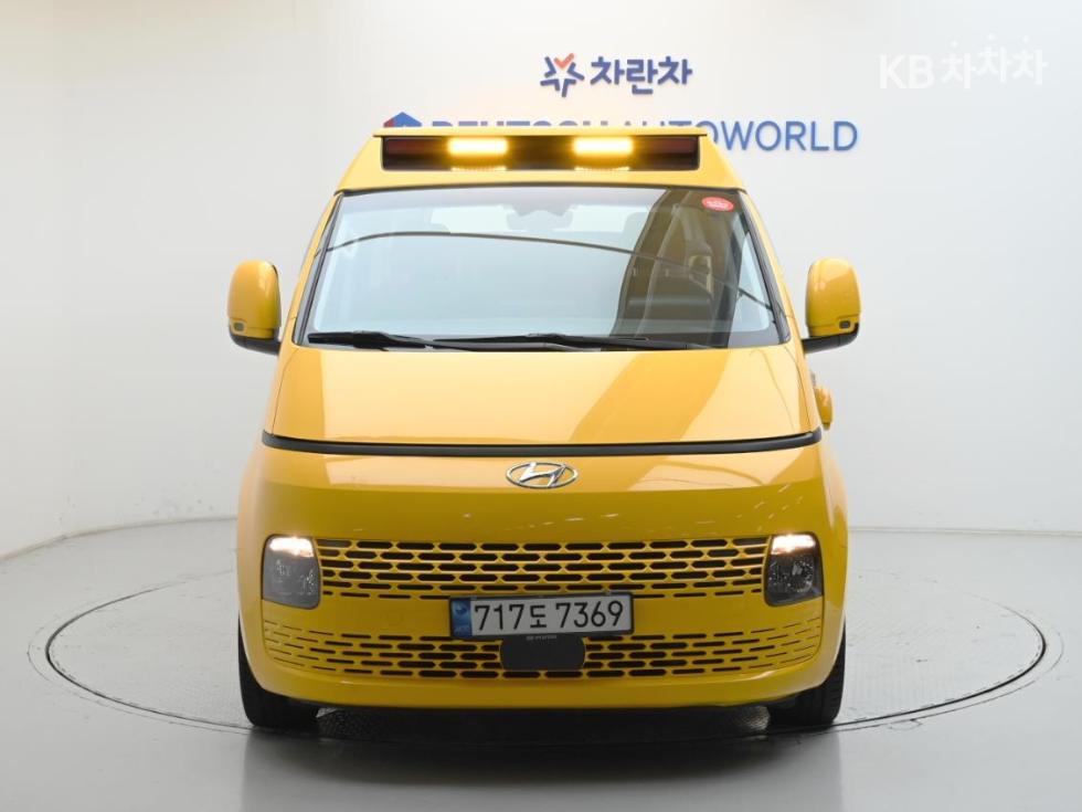 Hyundai Staria BASE MODEL — фото 3