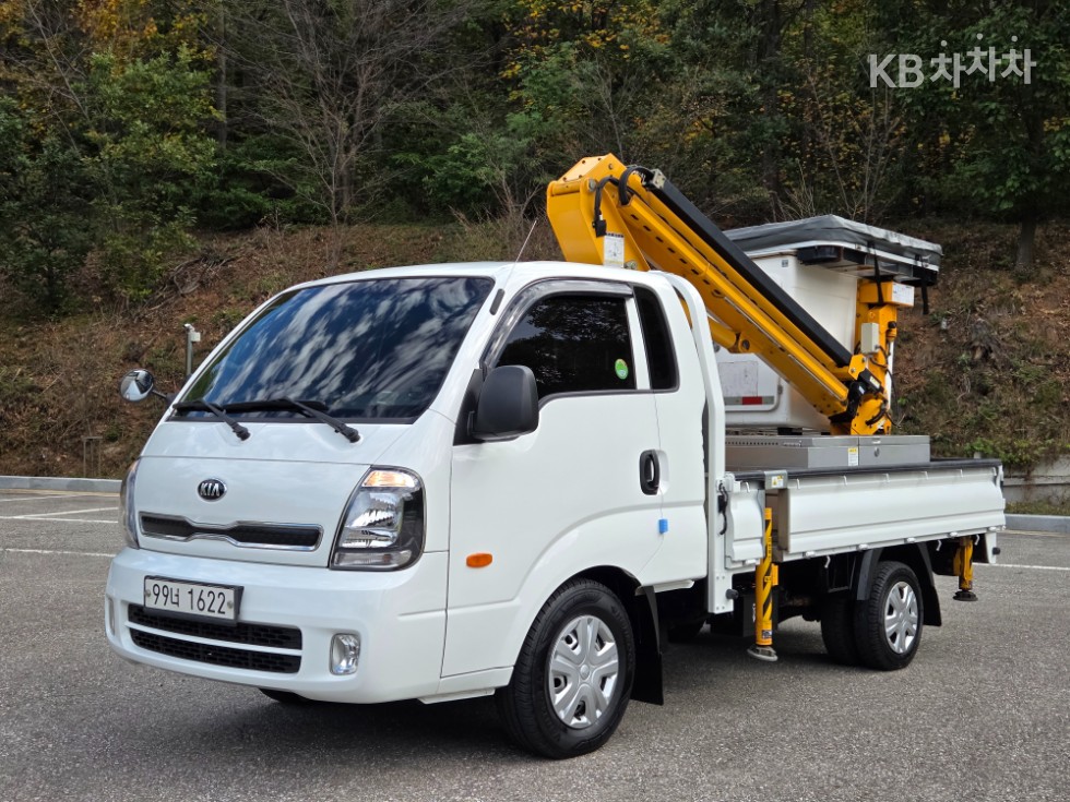 Kia BASE MODEL — фото 1