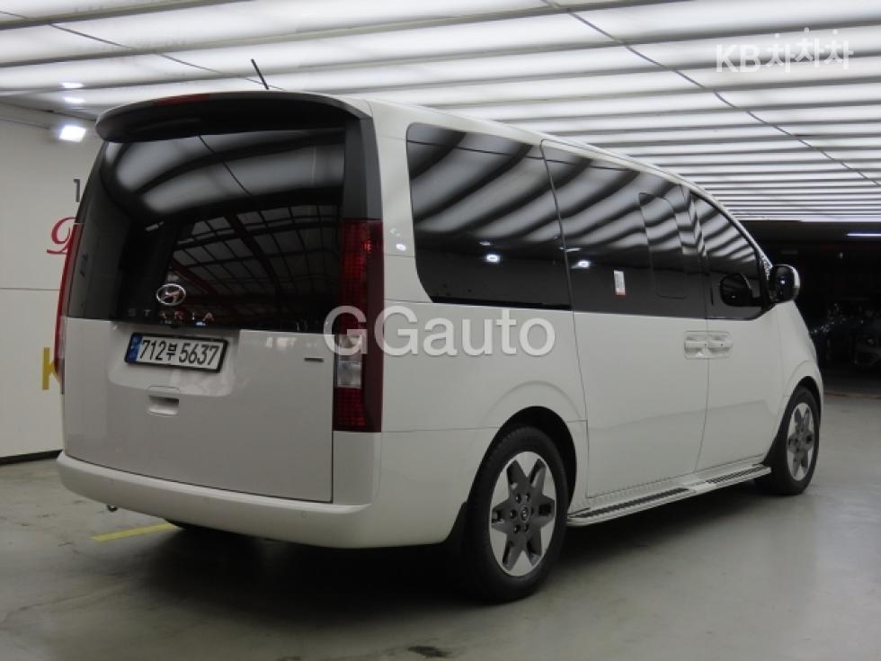 Hyundai Staria Smart — фото 4