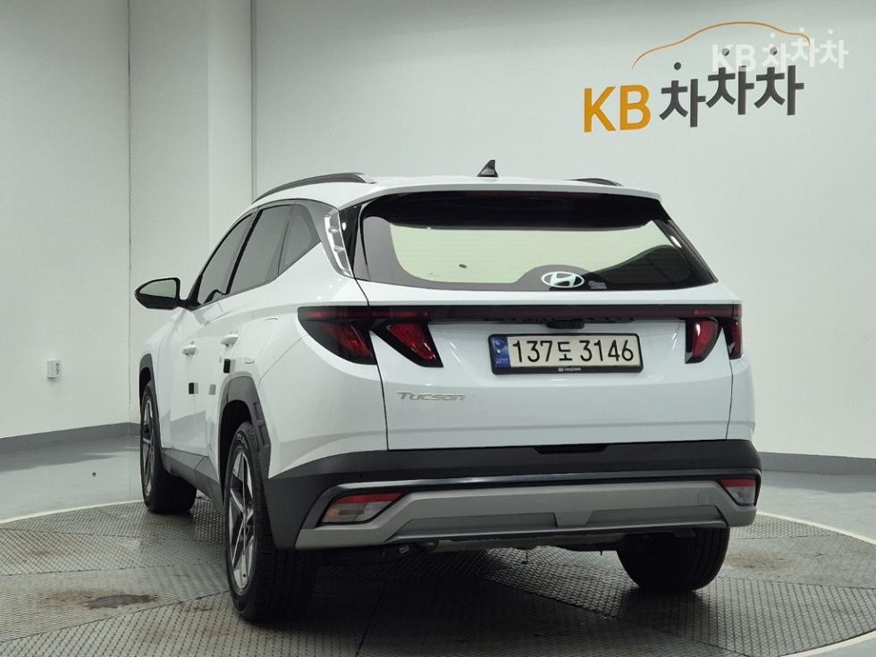 Hyundai Premium — фото 2