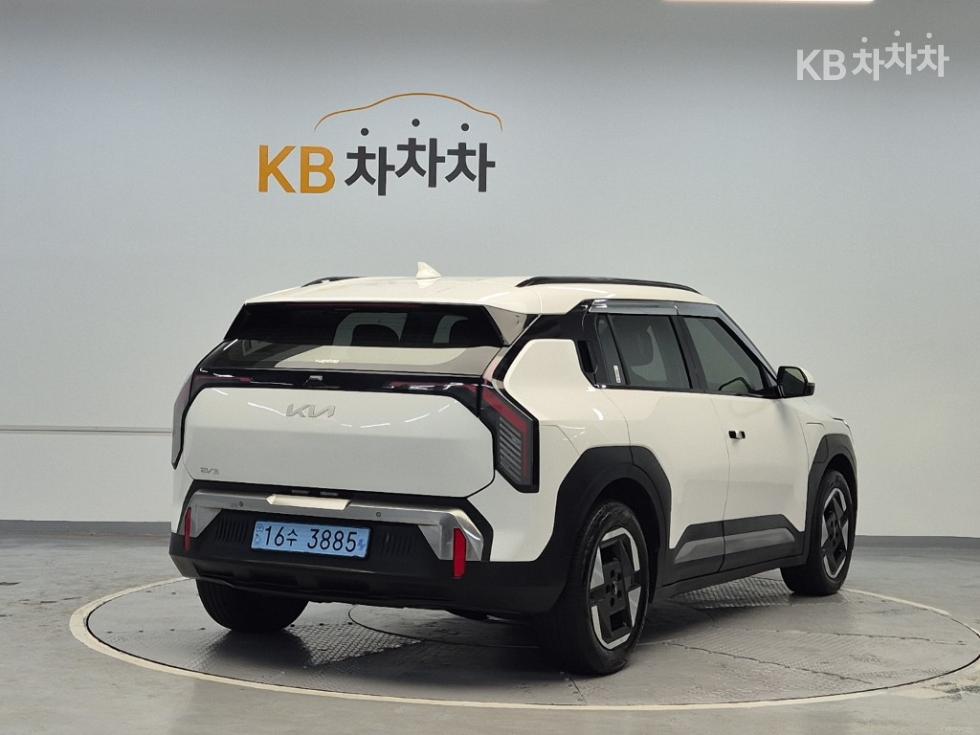 Kia EV3 — фото 3