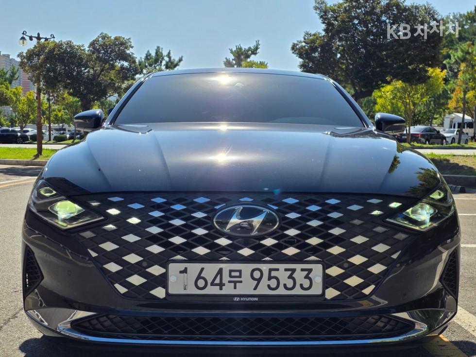 Hyundai Grandeur EXCLUSIVE — фото 1