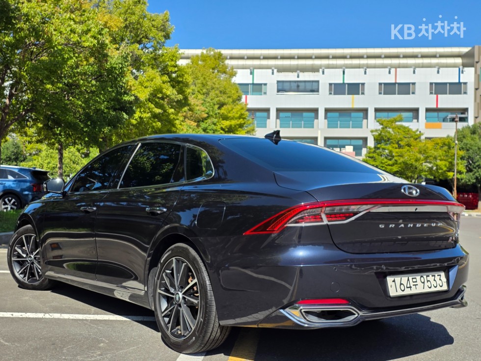 Hyundai Grandeur EXCLUSIVE — фото 3
