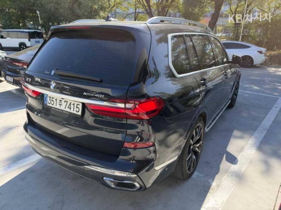 BMW X7 M Sport — фото 3