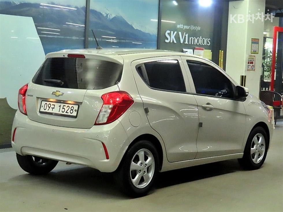 GM Korea Chevrolet Spark BASE MODEL — фото 4