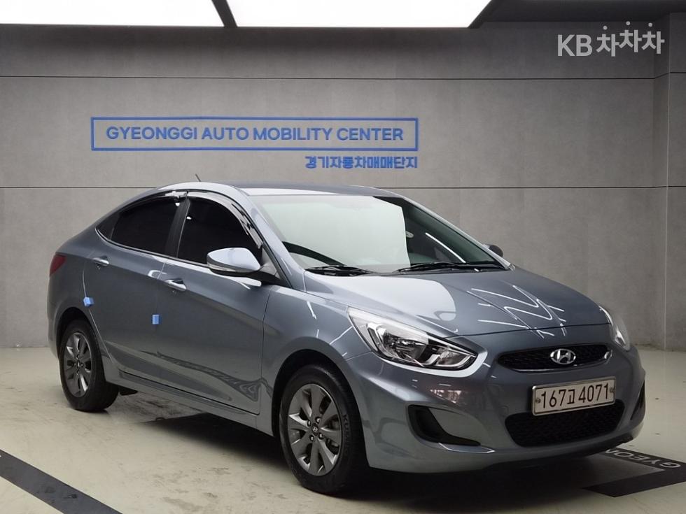 Hyundai Accent Smart Special — фото 1