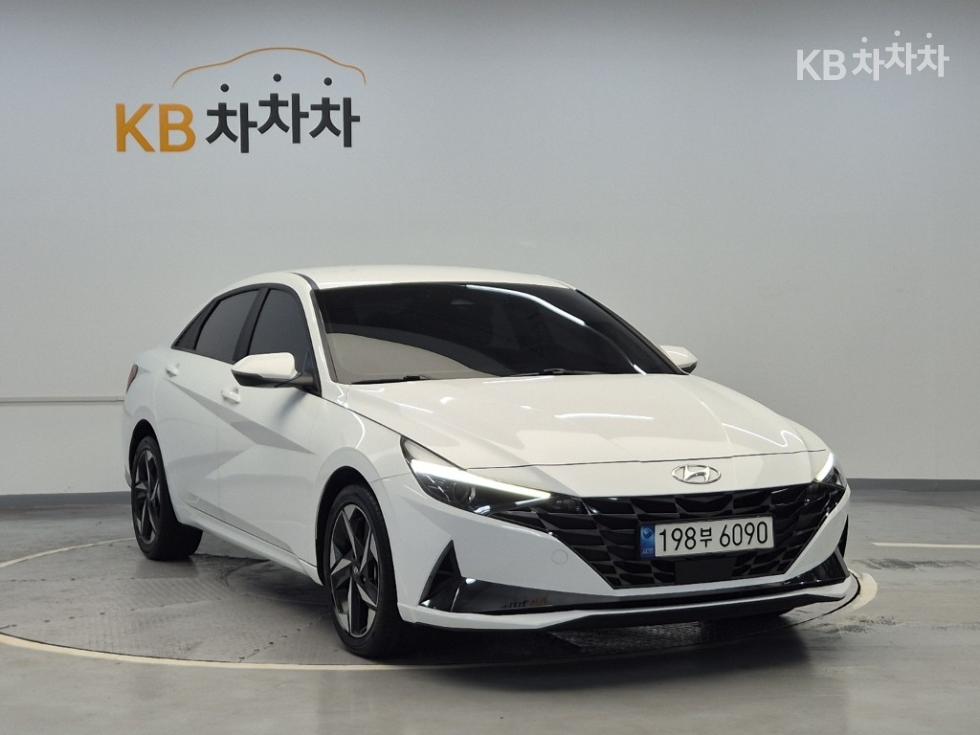 Hyundai Avante — фото 4