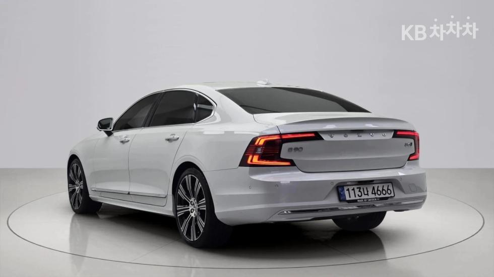Volvo S90 — фото 3