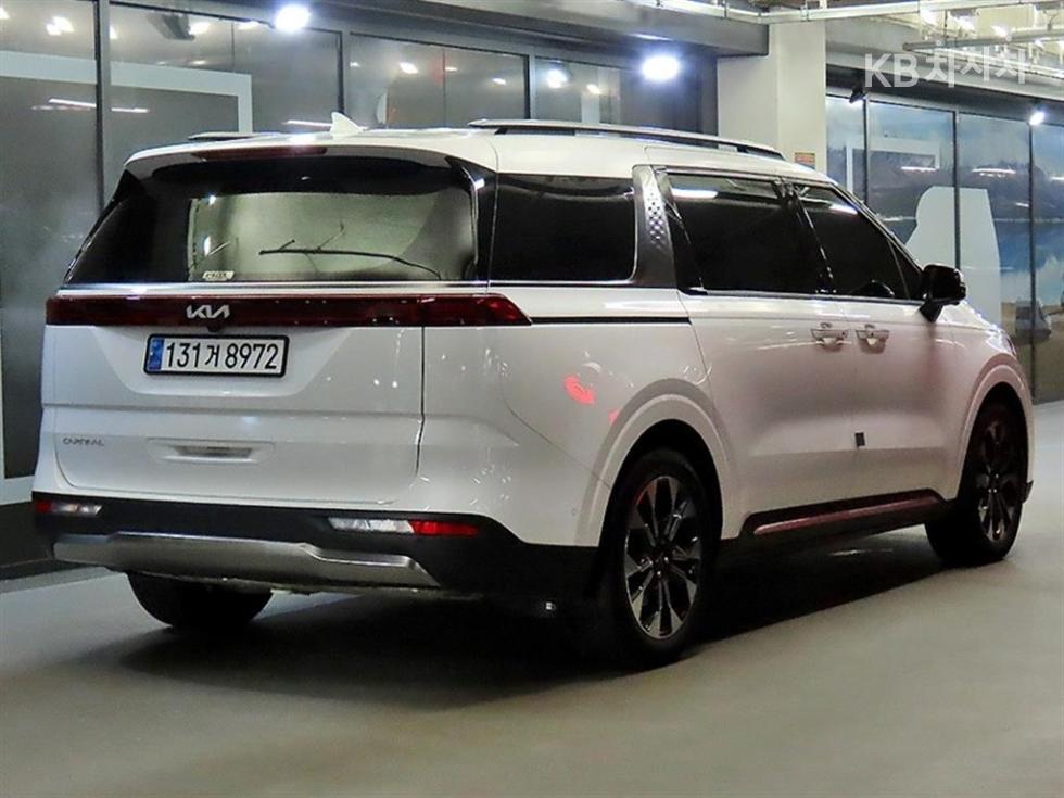 Kia Carnival SIGNATURE — фото 4