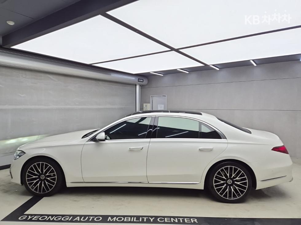 Mercedes-Benz S-Class BASE MODEL — фото 4