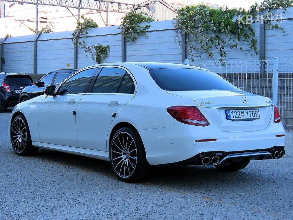 Mercedes-Benz E-Class AMG Line — фото 3