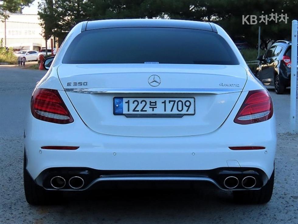 Mercedes-Benz E-Class AMG Line — фото 4