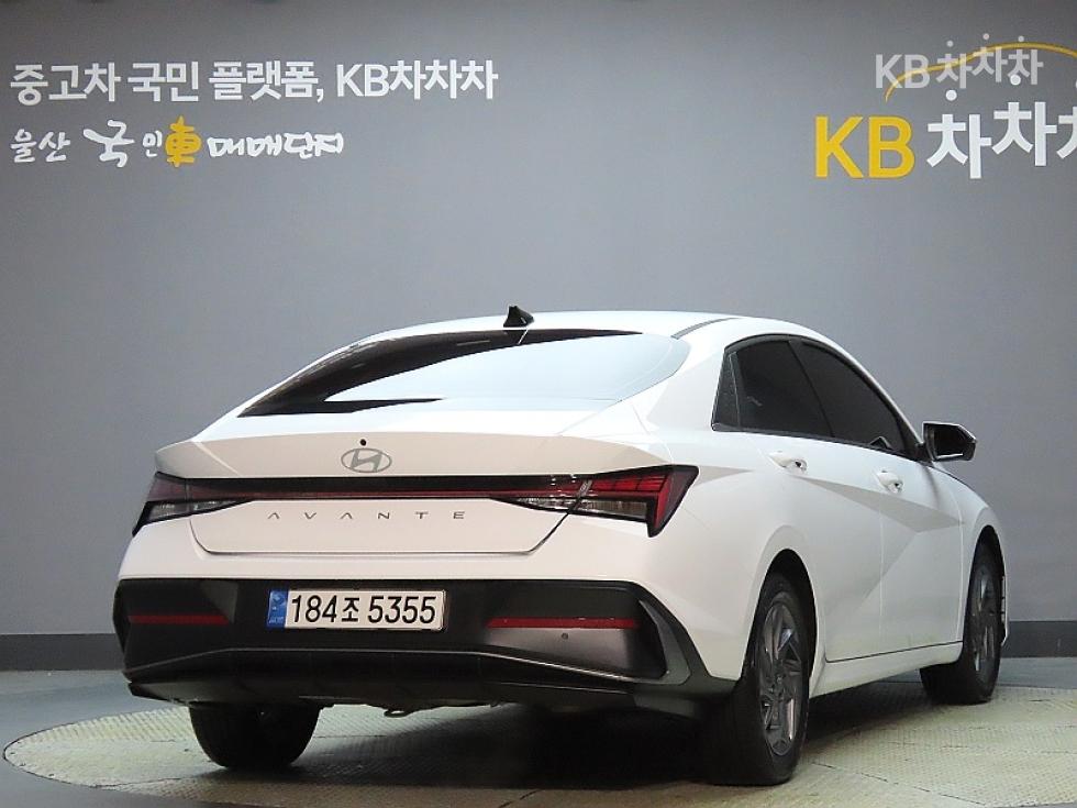 Hyundai Avante INSPIRATION — фото 2