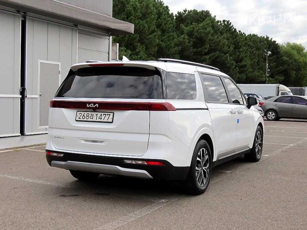 Kia Carnival PRESTIGE — фото 4