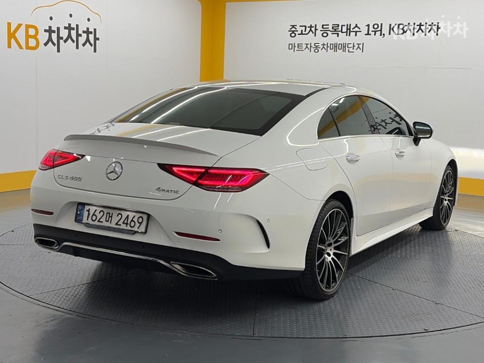 Mercedes-Benz CLS-Class AMG Line — фото 4