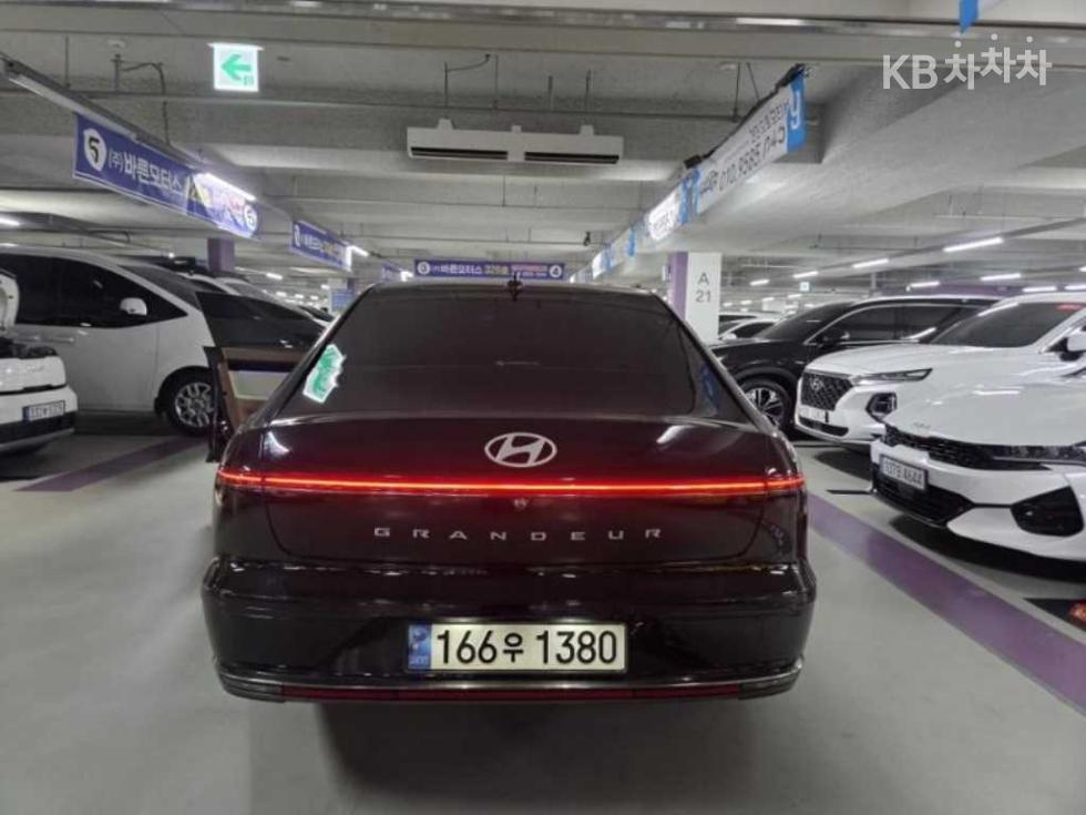 Hyundai Grandeur CALLIGRAPHY — фото 4