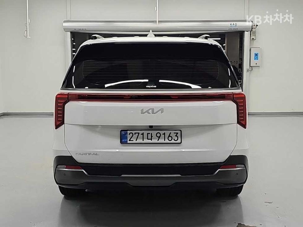 Kia Carnival SIGNATURE — фото 3