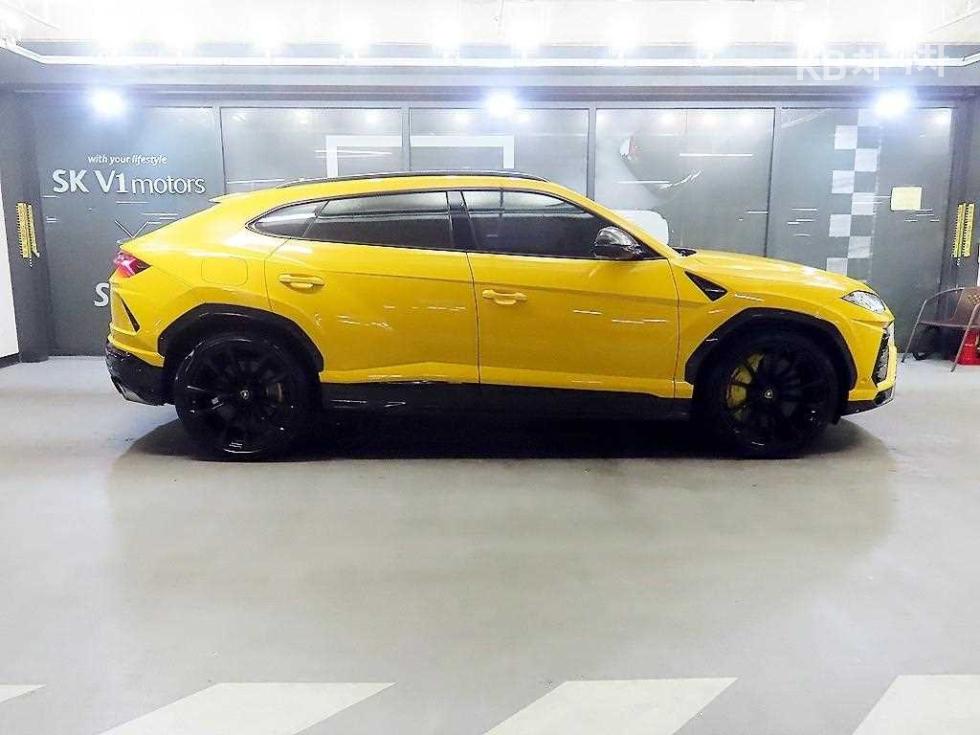 Lamborghini Urus — фото 3