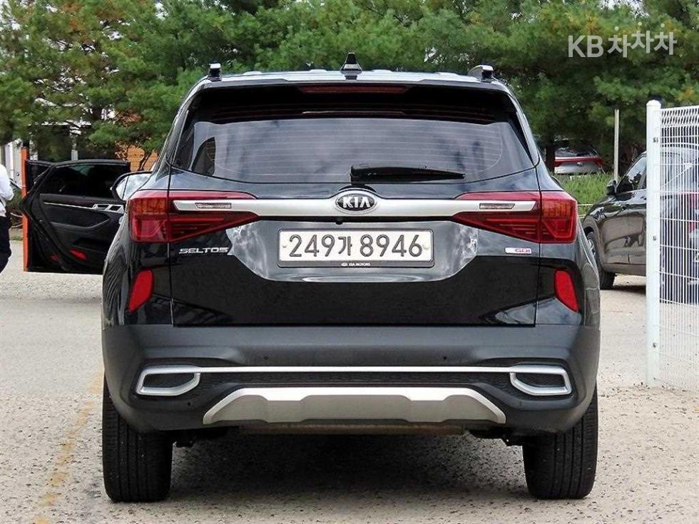 Kia Seltos SIGNATURE — фото 4