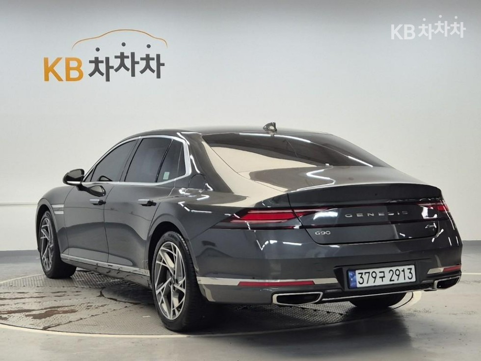 Genesis G90 BASE MODEL — фото 2