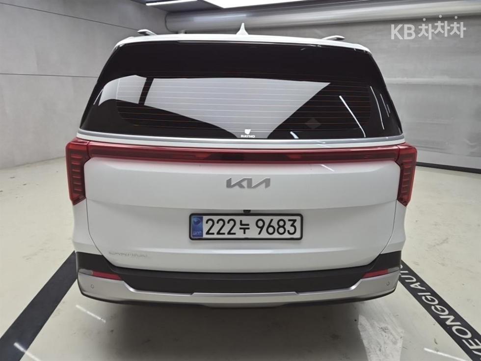 Kia Carnival PRESTIGE — фото 3