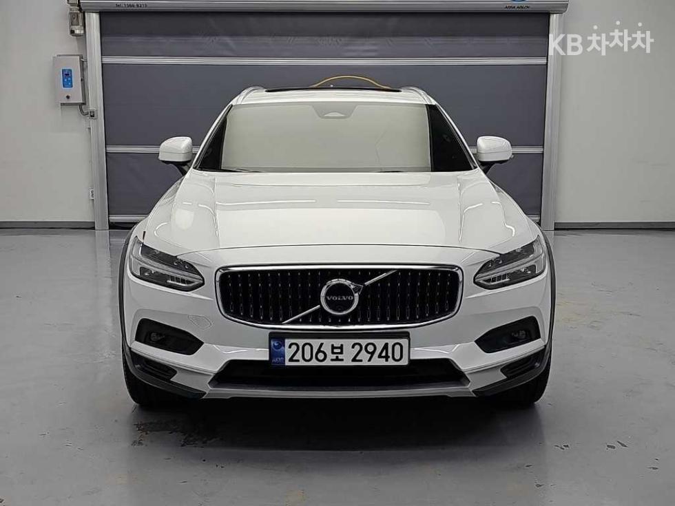 Volvo V90 BASE MODEL — фото 2