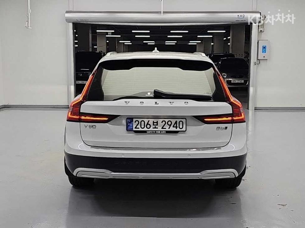 Volvo V90 BASE MODEL — фото 3